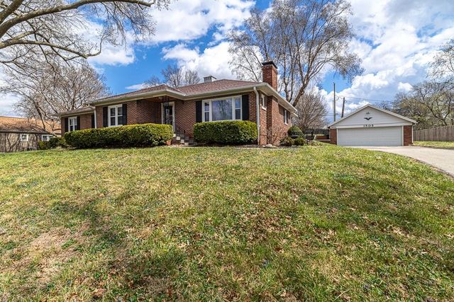 1505 S 39th Street, St Joseph, MO 64507