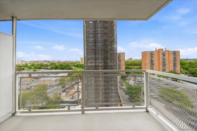 880 Boynton Avenue 13A, Bronx, NY 10473
