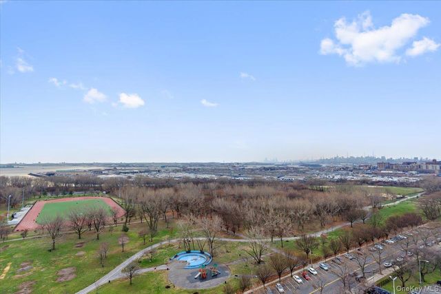 880 Boynton Avenue 13A, Bronx, NY 10473