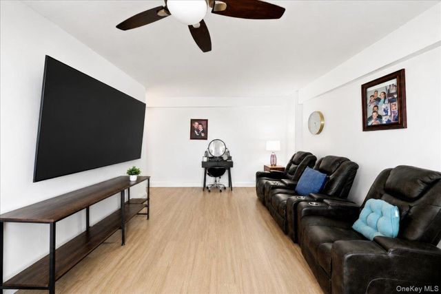 880 Boynton Avenue 13A, Bronx, NY 10473