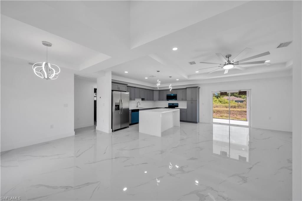 1021 Pilgrim ST E, LEHIGH ACRES, FL 33974 — photo 3