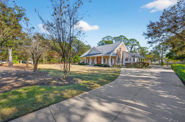 801 Weeden Island Drive, Niceville, FL 32578