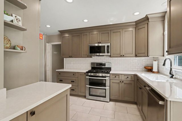 3065 Muirfield Drive, Portage, MI 49024