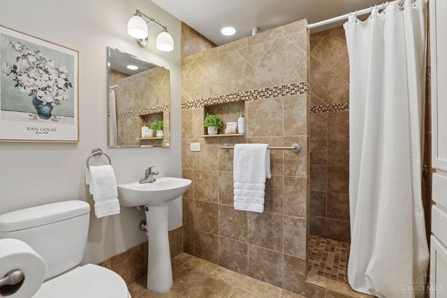 6707 Apache Way, West Chester, OH 45069