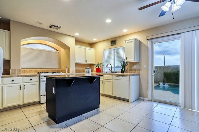 11028 Pentland Downs Street, Las Vegas, NV 89141