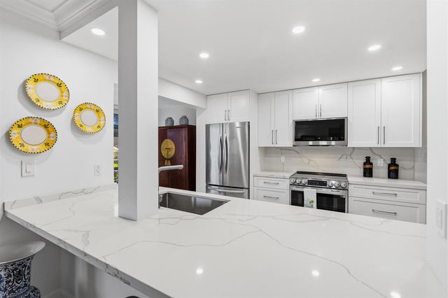 3050 NE 47th Court 107, Fort Lauderdale, FL 33308