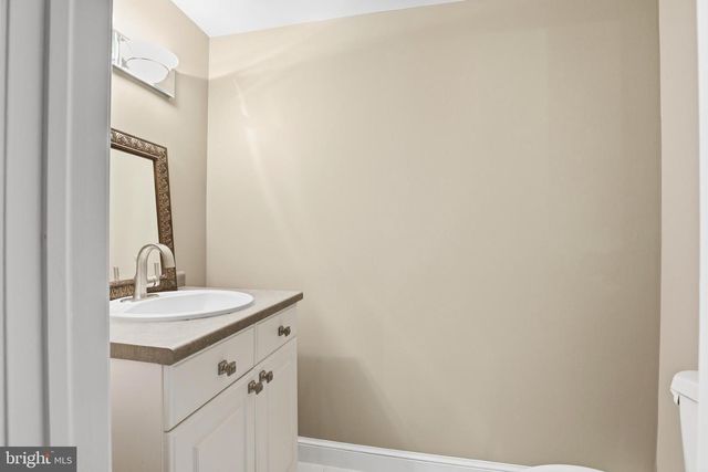 302 JEFFERSON DR, Malvern, PA 19355