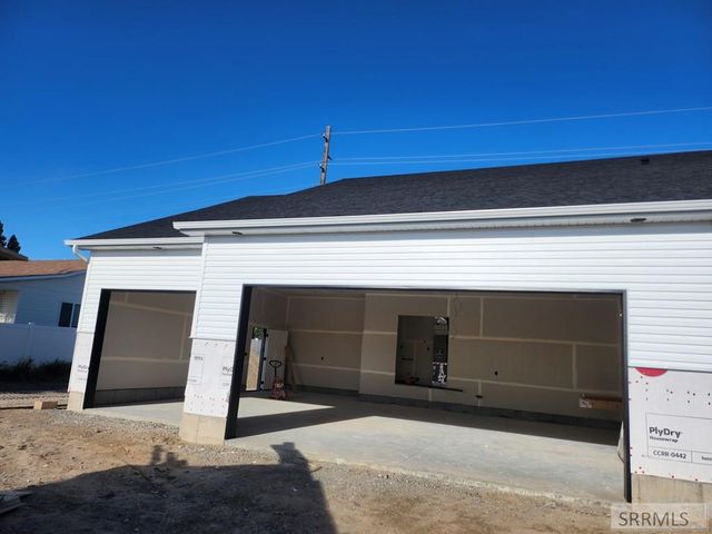 735 Sunset Court, Shelley, ID 83274