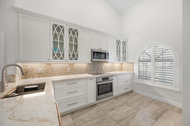 13514 Fountain View Boulevard, Wellington, FL 33414