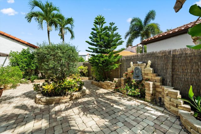 13514 Fountain View Boulevard, Wellington, FL 33414