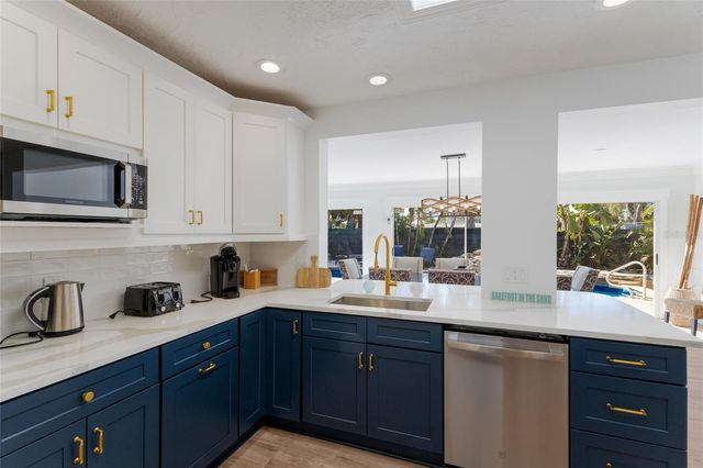 419 CLARK DRIVE, Holmes Beach, FL 34217