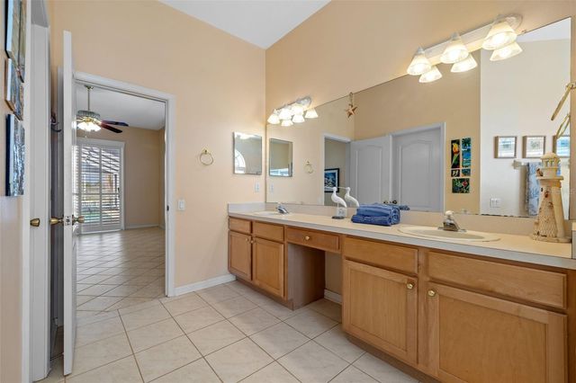 5117 SPECTACULAR BID DRIVE, Wesley Chapel, FL 33544