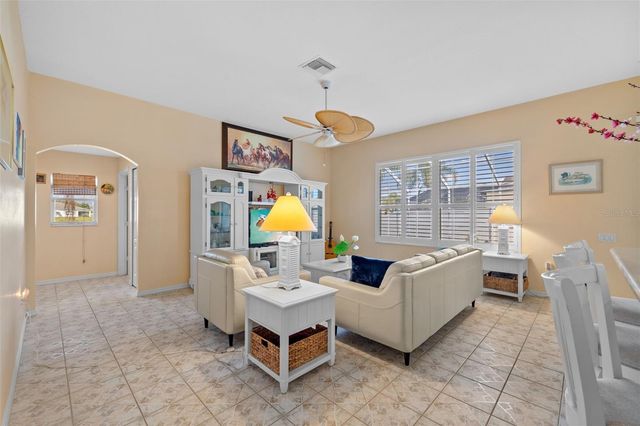 5117 SPECTACULAR BID DRIVE, Wesley Chapel, FL 33544