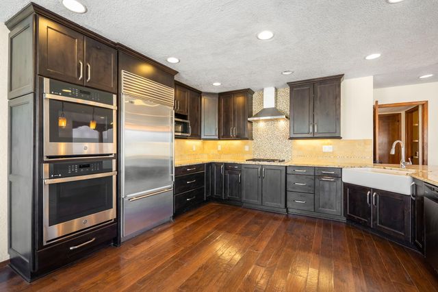 5024 Calle De Tierra NE, Albuquerque, NM 87111