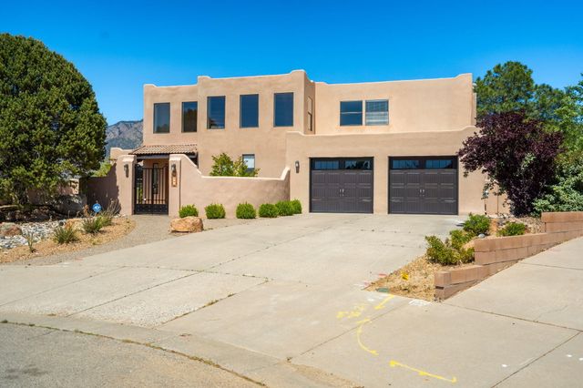 5024 Calle De Tierra NE, Albuquerque, NM 87111