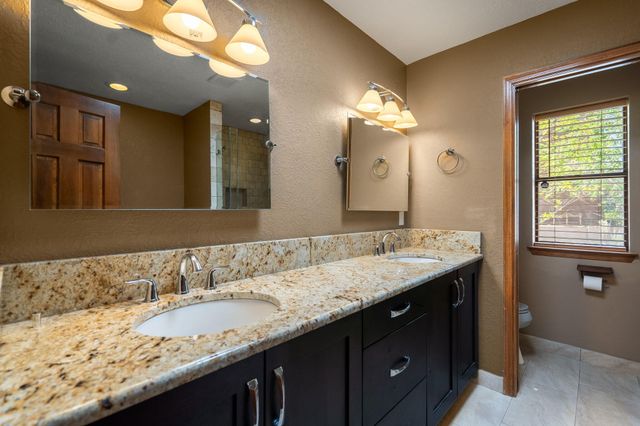 5024 Calle De Tierra NE, Albuquerque, NM 87111