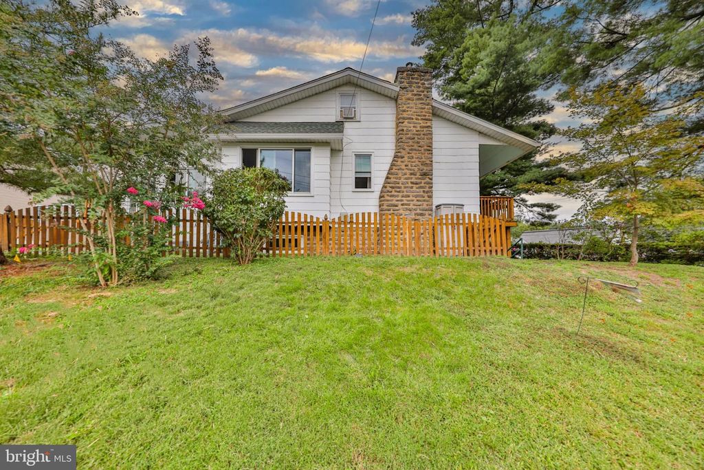 410 CONTINENTAL RD, HATBORO, PA 19040 — photo 4