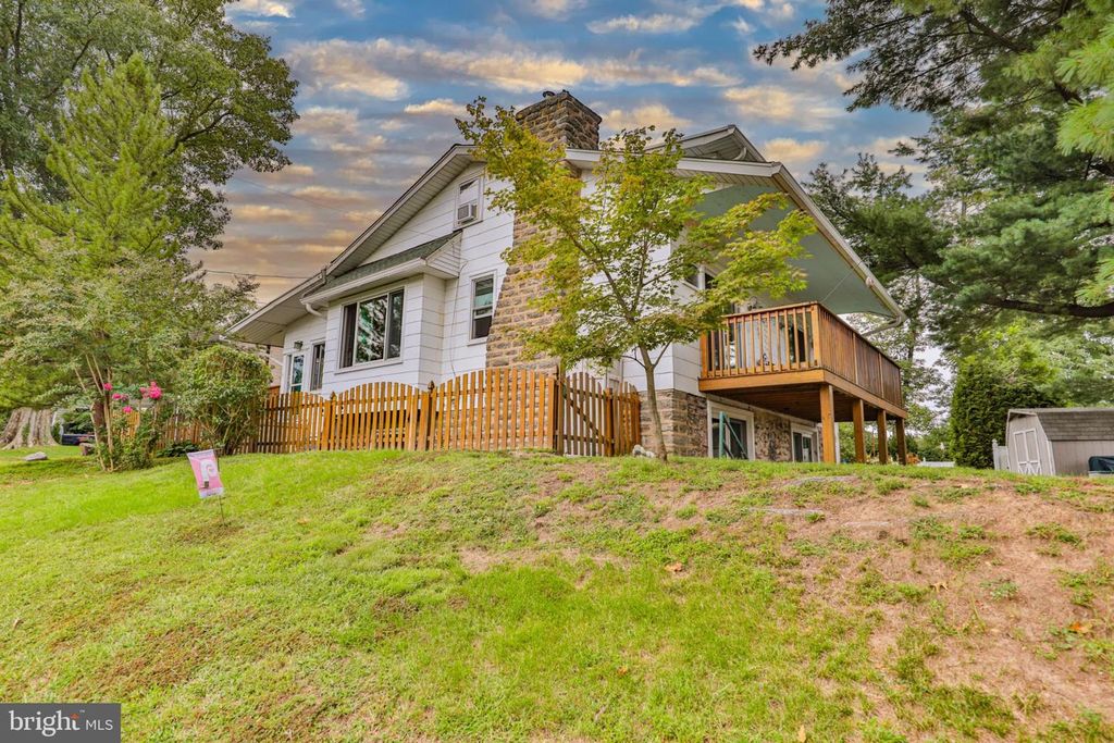 410 CONTINENTAL RD, HATBORO, PA 19040 — photo 5
