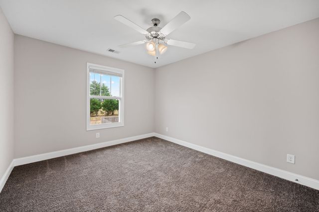 274 Crusaw Dr, Clarksville, TN 37043