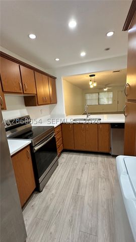 2902 SW 21st Ter 301C, Delray Beach, FL 33445