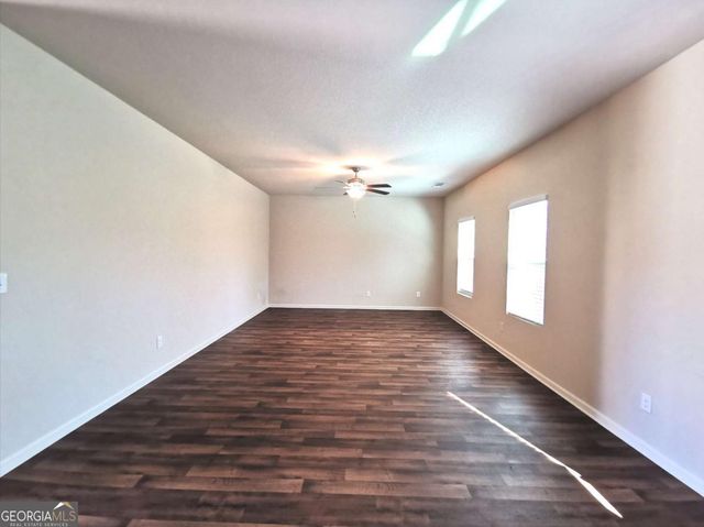 11 Darling Lane, Pendergrass, GA 30567