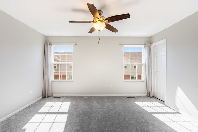 2931 Henley Lane 2931, Naperville, IL 60540