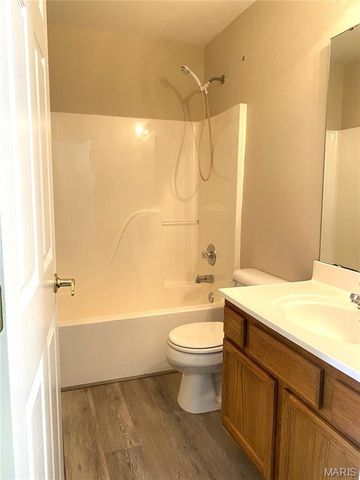 2300 Willows Court, Washington, MO 63090