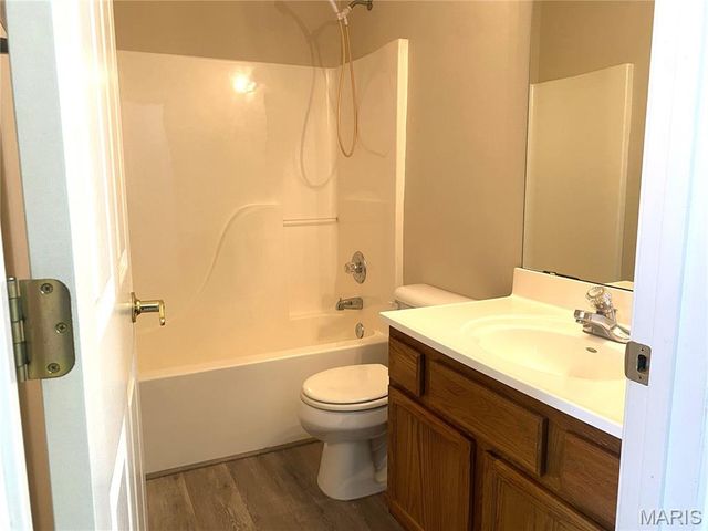 2300 Willows Court, Washington, MO 63090