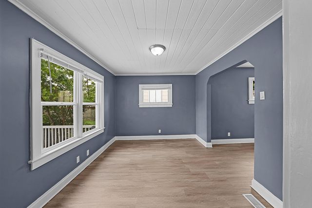 558 S Ogden Avenue, Columbus, OH 43204