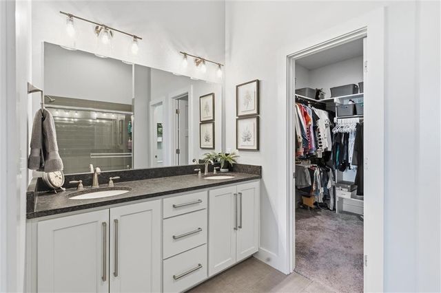 21366 W 117th Terrace, Olathe, KS 66061