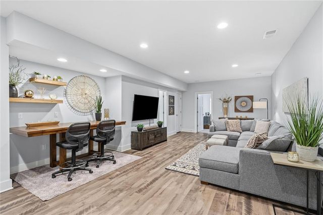 21366 W 117th Terrace, Olathe, KS 66061