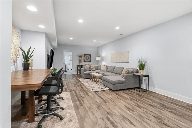 21366 W 117th Terrace, Olathe, KS 66061