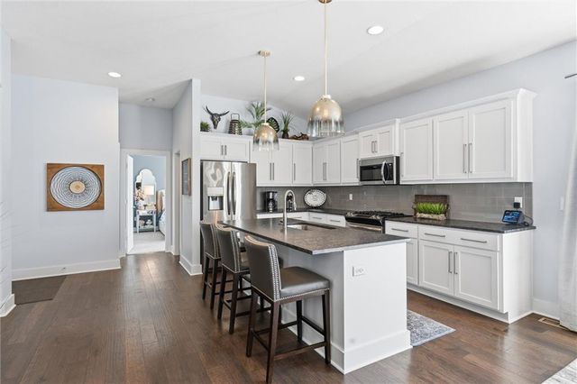 21366 W 117th Terrace, Olathe, KS 66061