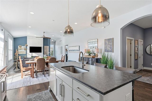 21366 W 117th Terrace, Olathe, KS 66061