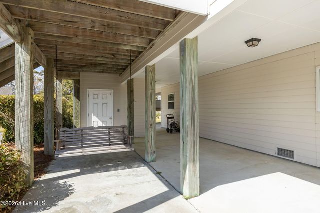 305 Joan Court, Beaufort, NC 28516