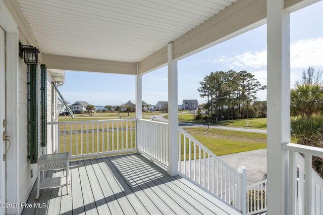305 Joan Court, Beaufort, NC 28516