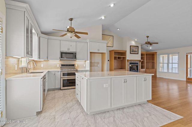 305 Joan Court, Beaufort, NC 28516