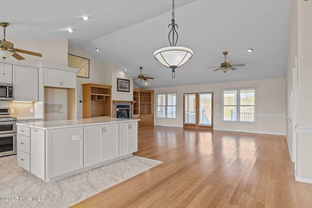 305 Joan Court, Beaufort, NC 28516