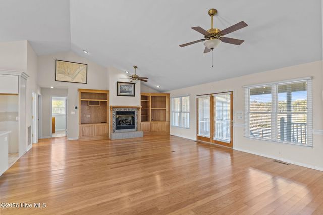 305 Joan Court, Beaufort, NC 28516