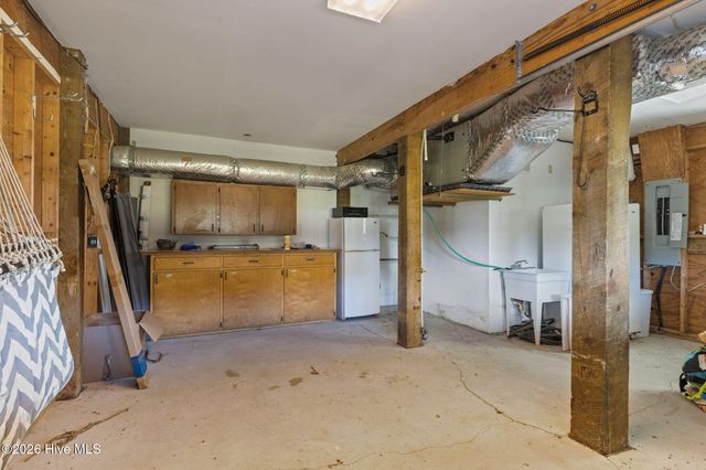 305 Joan Court, Beaufort, NC 28516