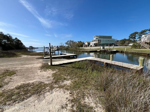305 Joan Court, Beaufort, NC 28516