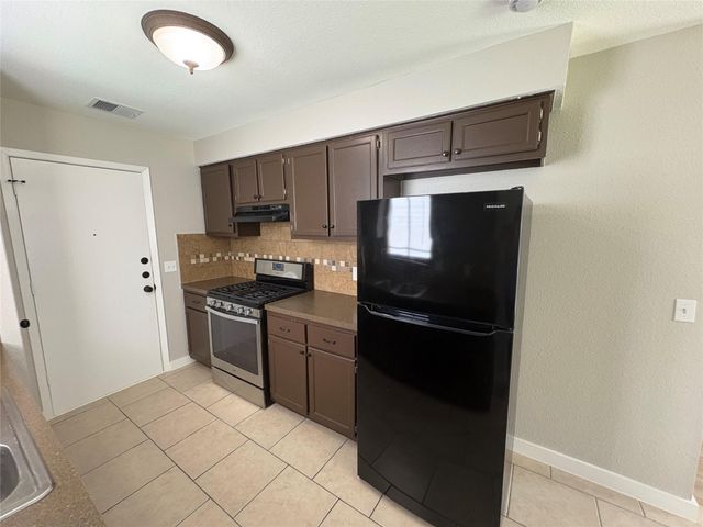 817 Cactus DR, Round Rock, TX 78681