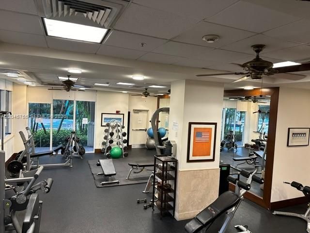 19501 W Country Club Drive 406, Aventura, FL 33180