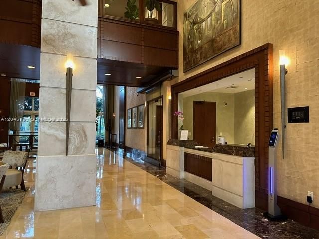 19501 W Country Club Drive 406, Aventura, FL 33180