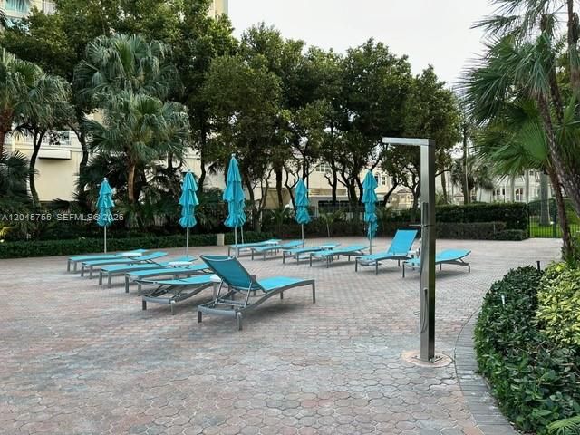 19501 W Country Club Drive 406, Aventura, FL 33180