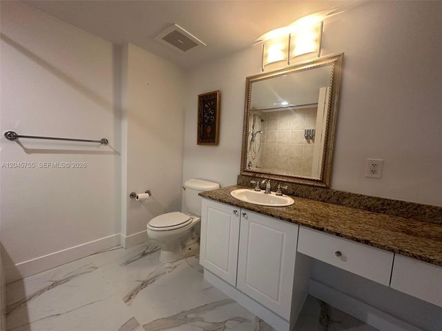 19501 W Country Club Drive 406, Aventura, FL 33180