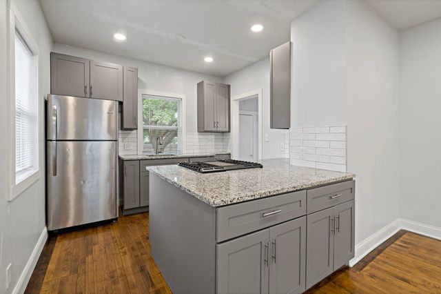 4139 Fremont Avenue N, Minneapolis, MN 55412