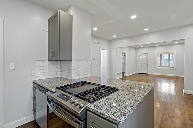 4139 Fremont Avenue N, Minneapolis, MN 55412