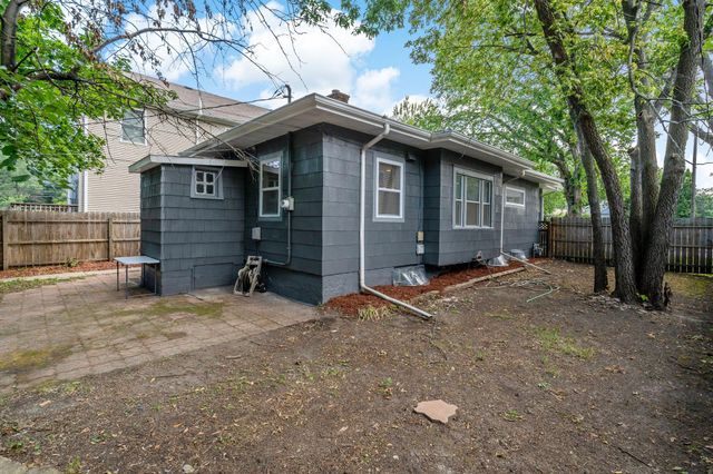 4139 Fremont Avenue N, Minneapolis, MN 55412