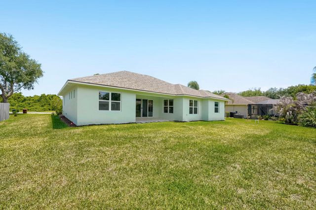 6635 49th Court, Vero Beach, FL 32967